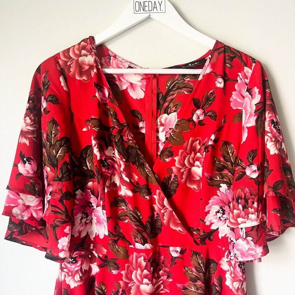 (Sold) Lulu’s Laclair Red Floral Print Surplice Skater Dress Size L - Picture 6 of 8